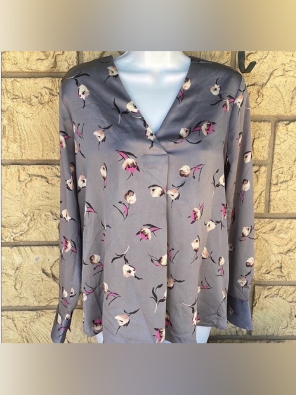 Banana republic Blouse Floral Gray Silver Pink Loose light fcasual long sleeve